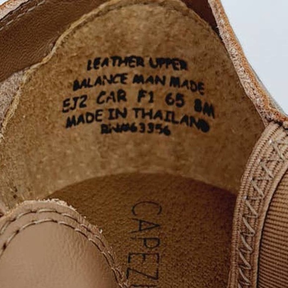 Capezio Tan E-Series Dance Hip Hop Jazz Slip On Splt Sole  Child 8M - Picture 7 of 8